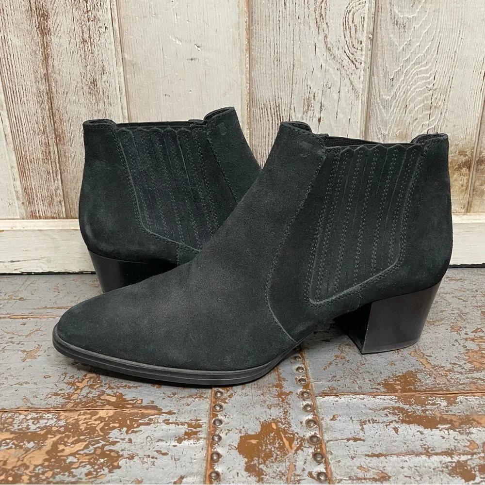 Tod’s Gomma XC Tronch Elastico Leather Ankle Heeled Boots